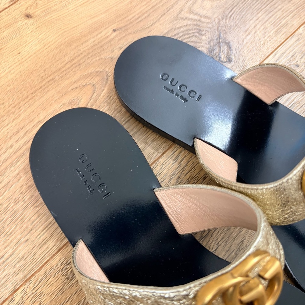 Gucci Marmont T-strap slide thong sandal in gold and black - Size 38 - Picture 3 of 6